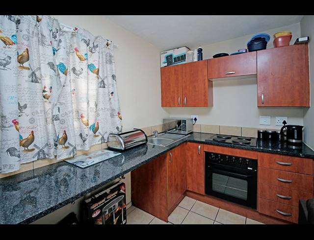 1 BEDROOM TOWNHOUSE RENTED IN ESTHER PARK